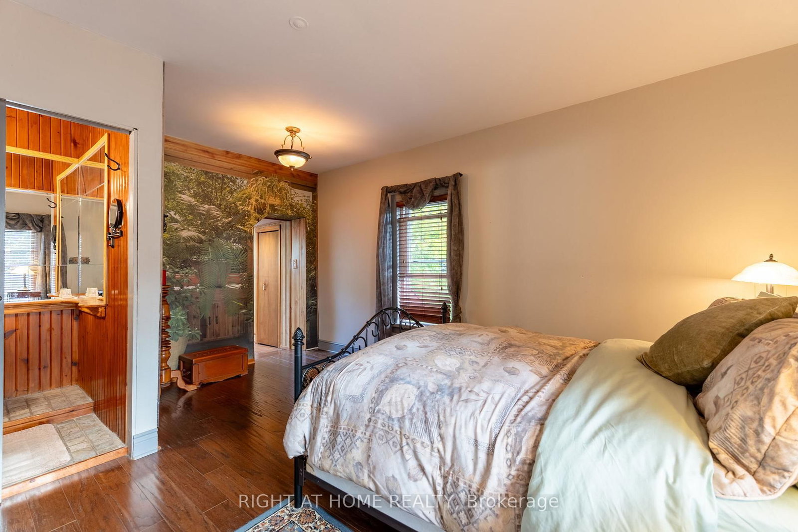 Detached House for sale at 220 Barrie Street, Essa, Ontario, L0L 2N0 - Thornton - MLS: N12913072