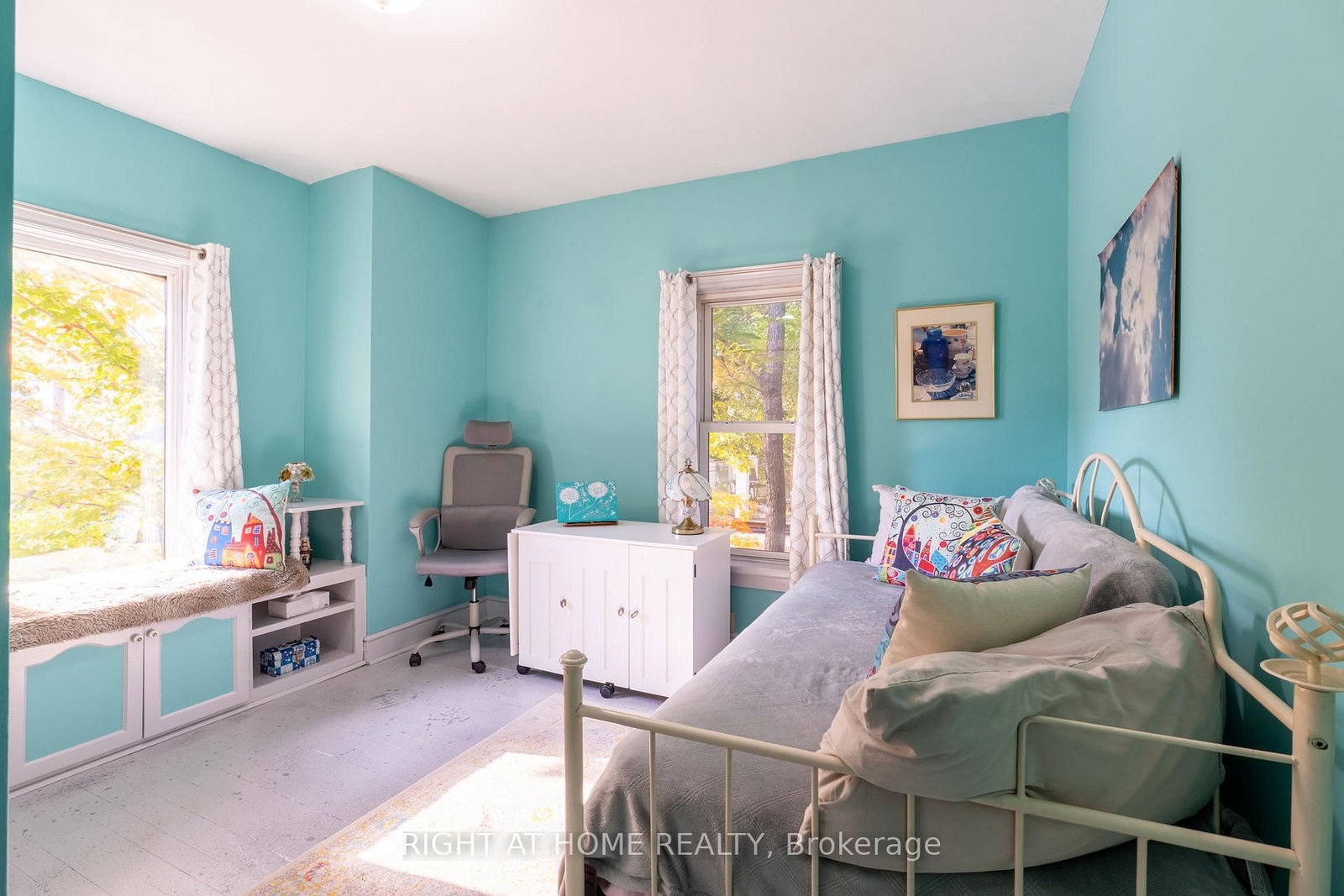 Detached House for sale at 220 Barrie Street, Essa, Ontario, L0L 2N0 - Thornton - MLS: N12913072