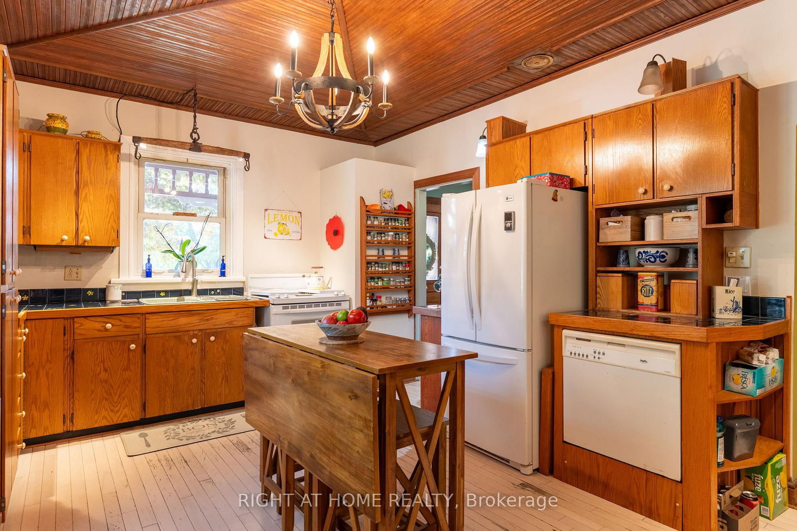 Detached House for sale at 220 Barrie Street, Essa, Ontario, L0L 2N0 - Thornton - MLS: N12913072