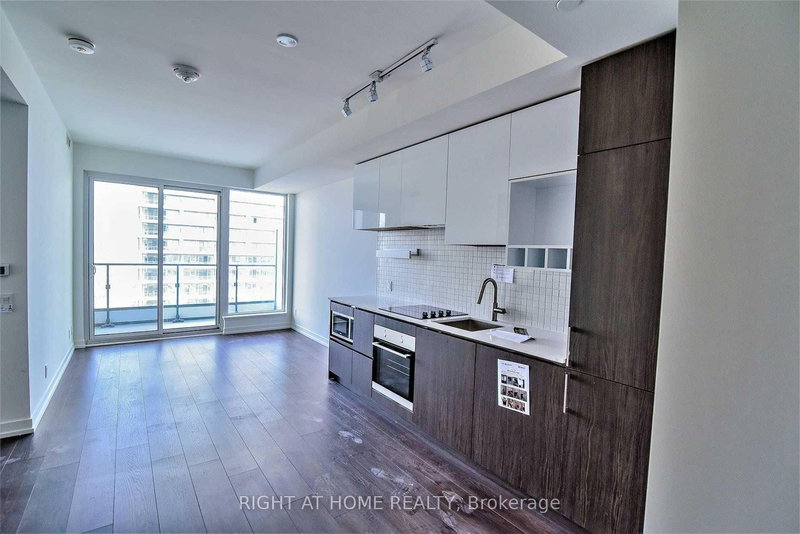 4701 - 5 Buttermill Ave, Vaughan, L4K 0J5 | Image 3