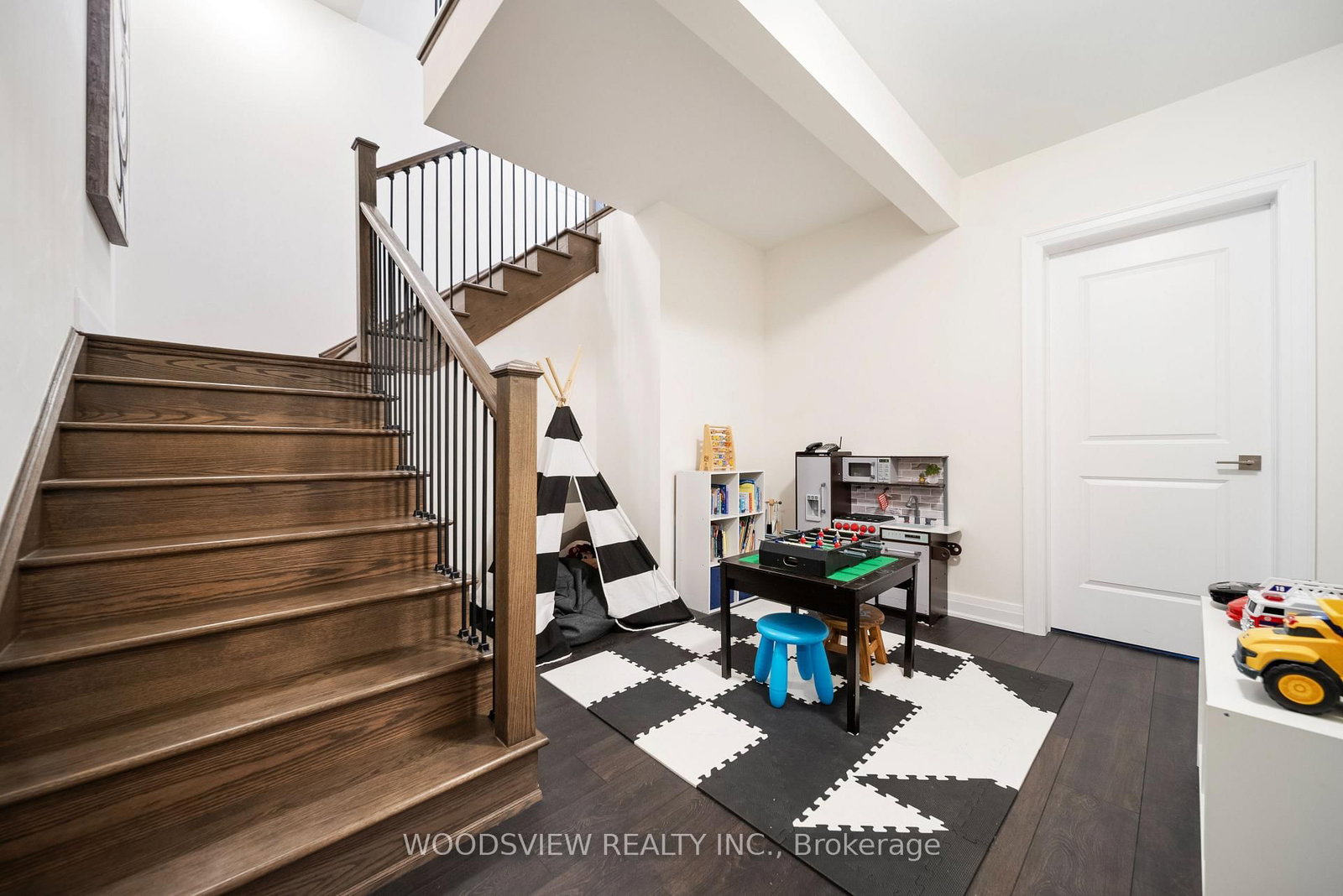 Detached House for sale at 9 Ballantyne Boulevard, Vaughan, Ontario, L3L 0E9 - Vellore Village - MLS: N12914188