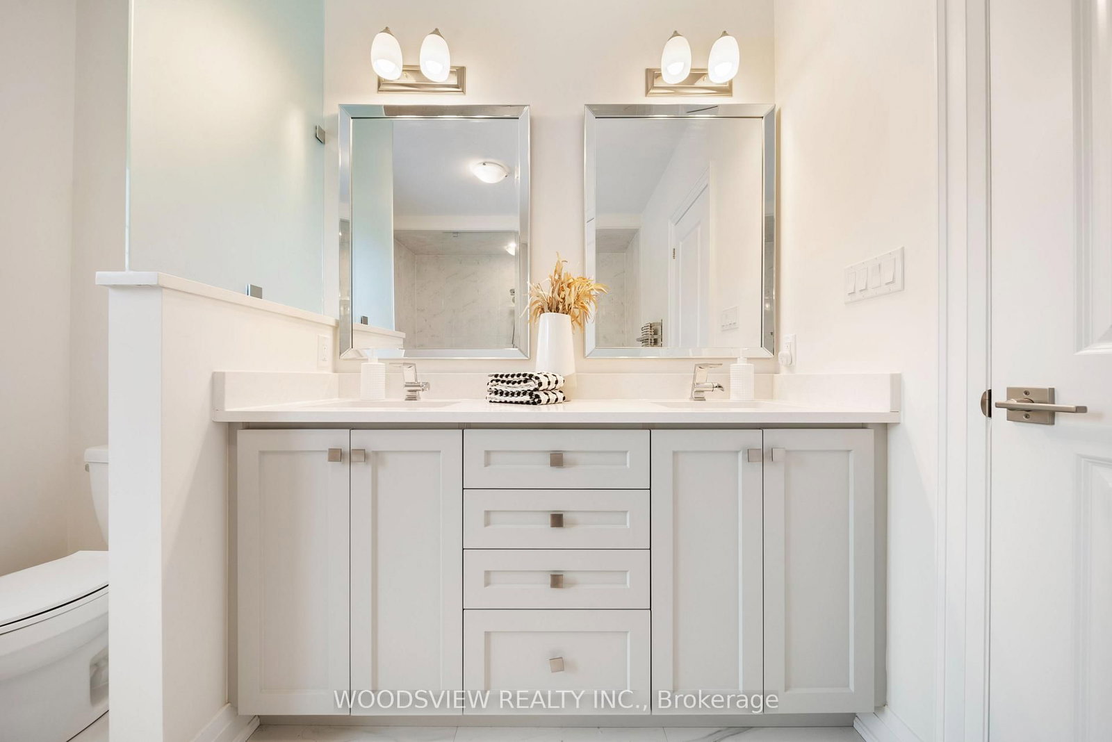 Detached House for sale at 9 Ballantyne Boulevard, Vaughan, Ontario, L3L 0E9 - Vellore Village - MLS: N12914188