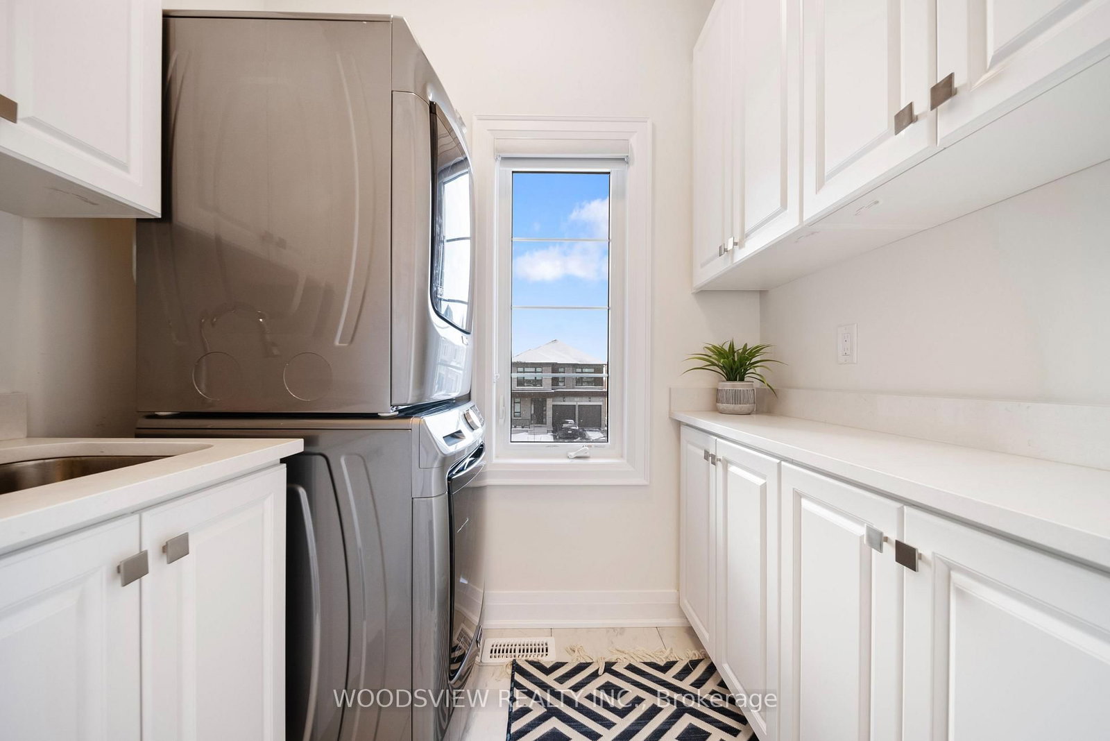 Detached House for sale at 9 Ballantyne Boulevard, Vaughan, Ontario, L3L 0E9 - Vellore Village - MLS: N12914188