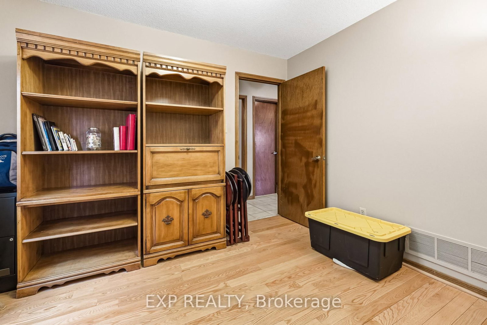 Detached House for sale at 81 Southgate Crescent, Richmond Hill, Ontario, L4B 2E7 - Doncrest - MLS: N12914434