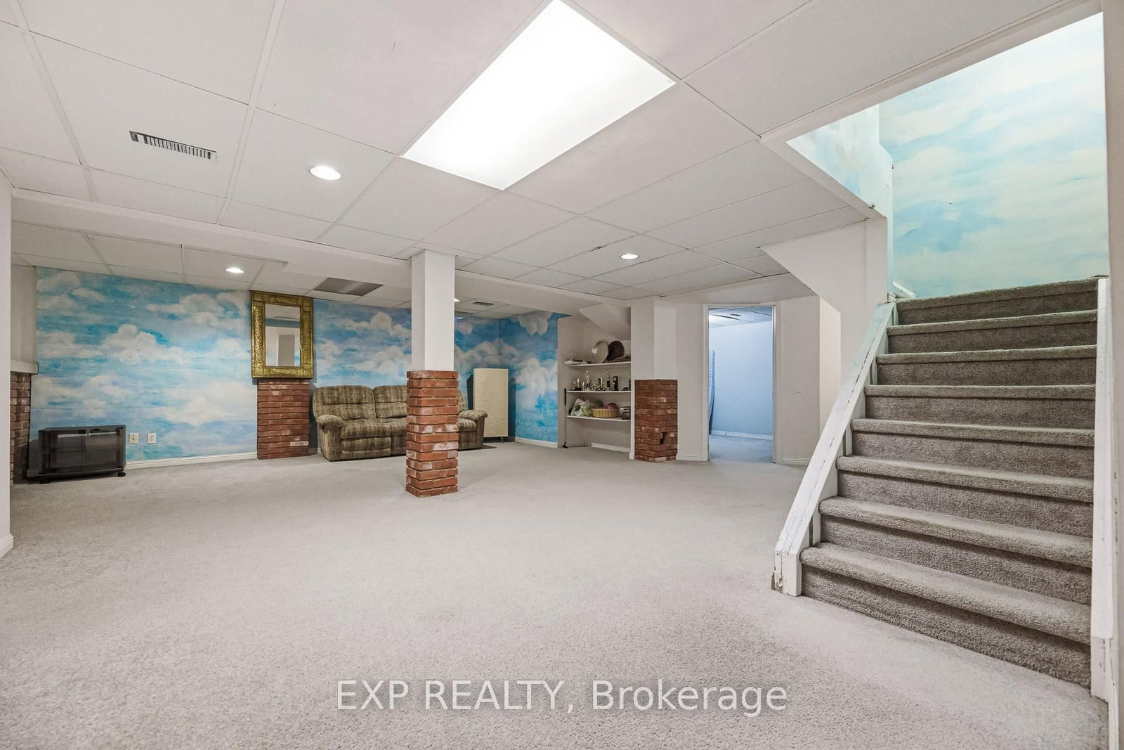 Detached House for sale at 81 Southgate Crescent, Richmond Hill, Ontario, L4B 2E7 - Doncrest - MLS: N12914434