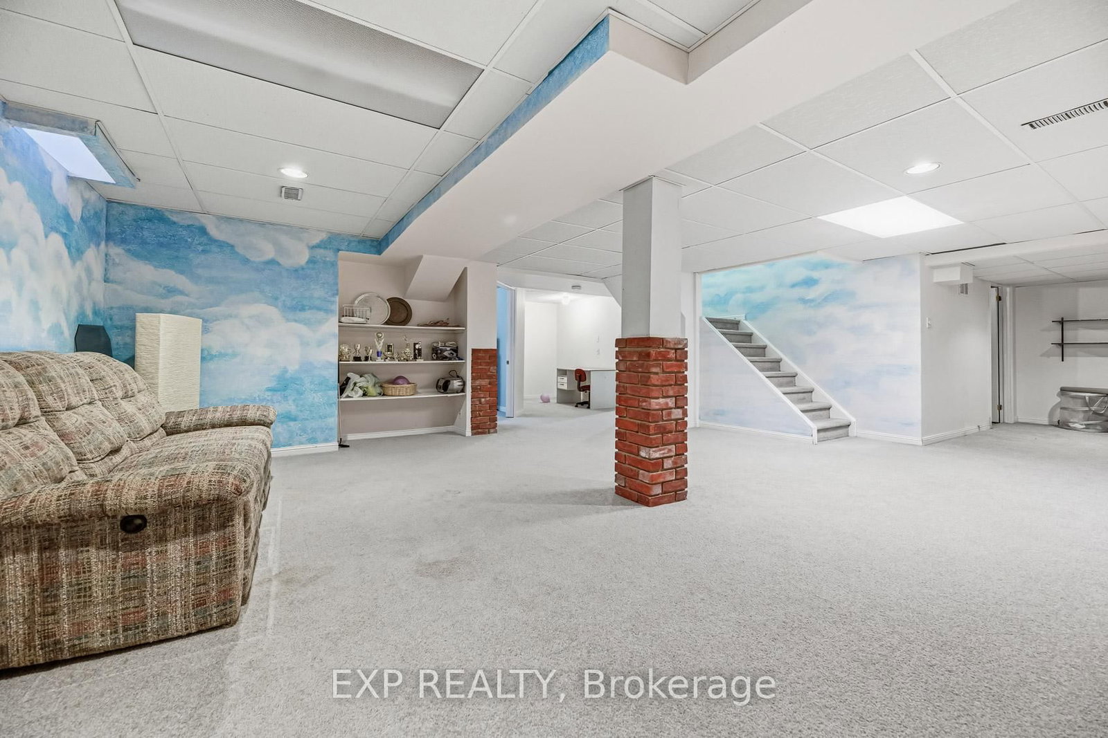 Detached House for sale at 81 Southgate Crescent, Richmond Hill, Ontario, L4B 2E7 - Doncrest - MLS: N12914434