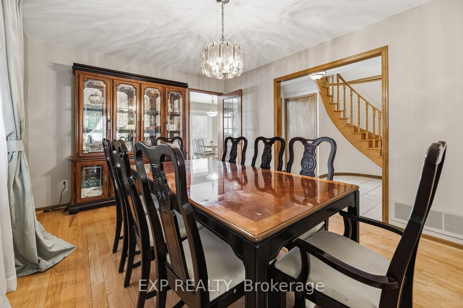 Detached House for sale at 81 Southgate Crescent, Richmond Hill, Ontario, L4B 2E7 - Doncrest - MLS: N12914434