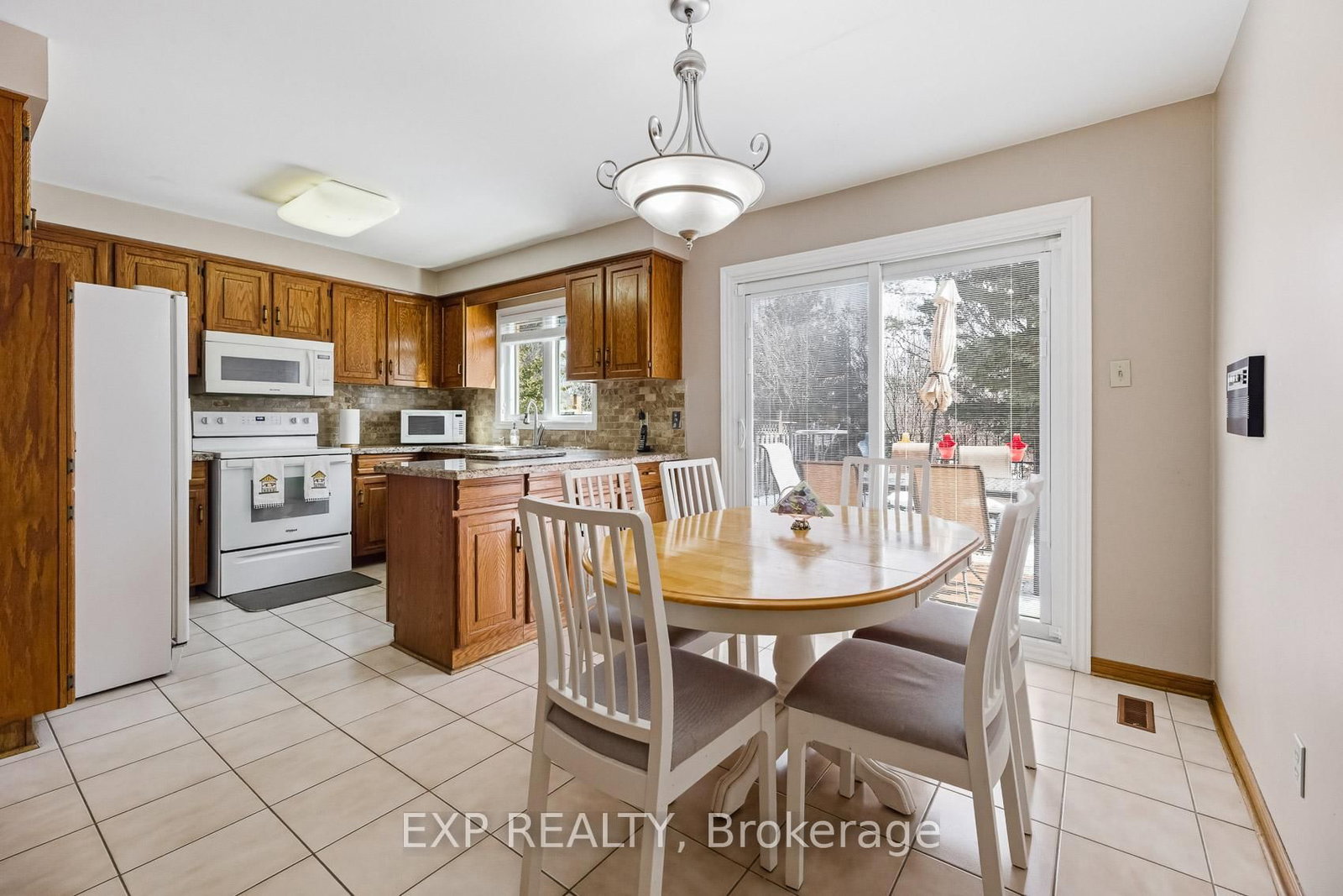 Detached House for sale at 81 Southgate Crescent, Richmond Hill, Ontario, L4B 2E7 - Doncrest - MLS: N12914434