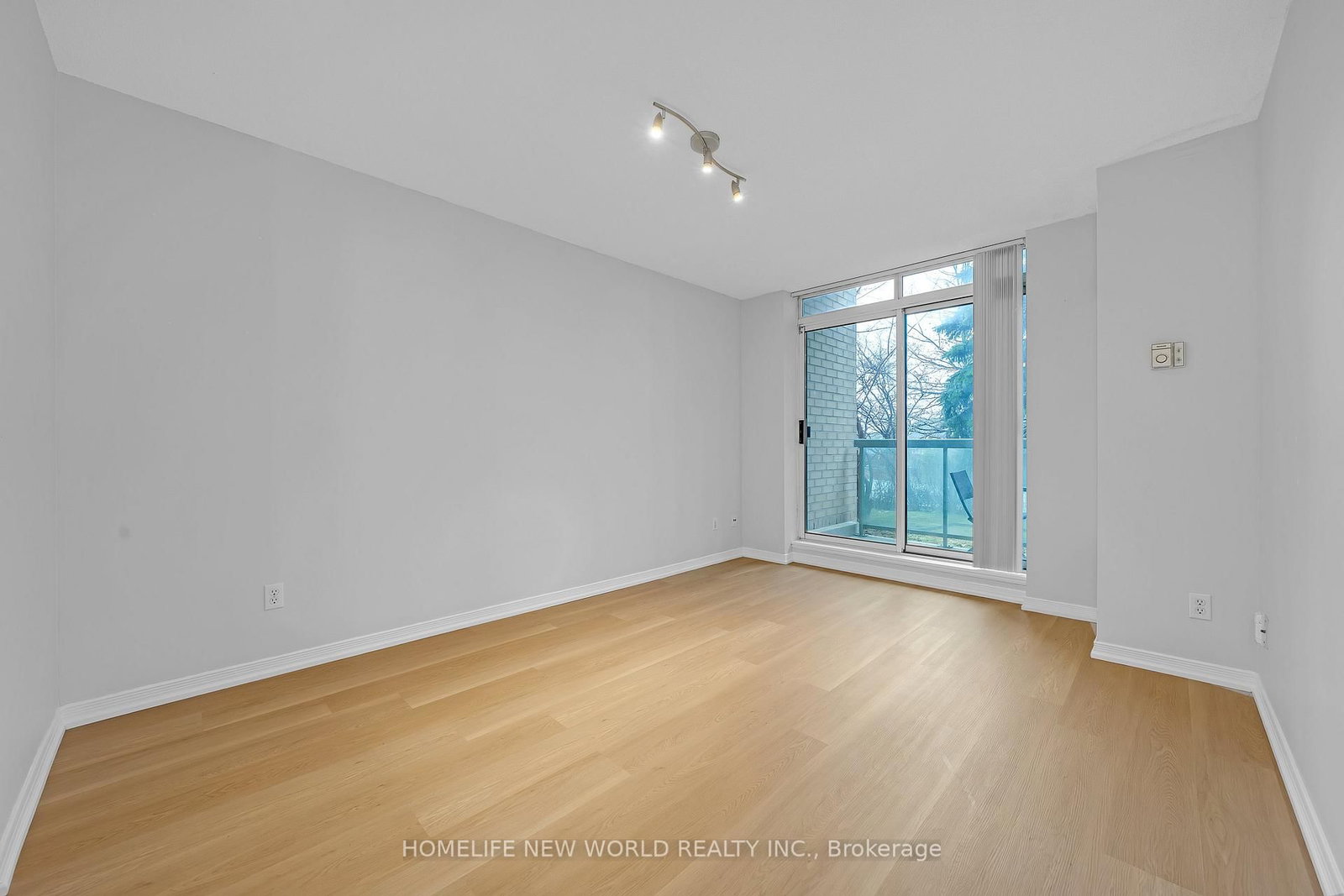 Condo for sale at 105-3 Ellesmere Street, Richmond Hill, Ontario, L4B 4N2 - Langstaff - MLS: N12914558