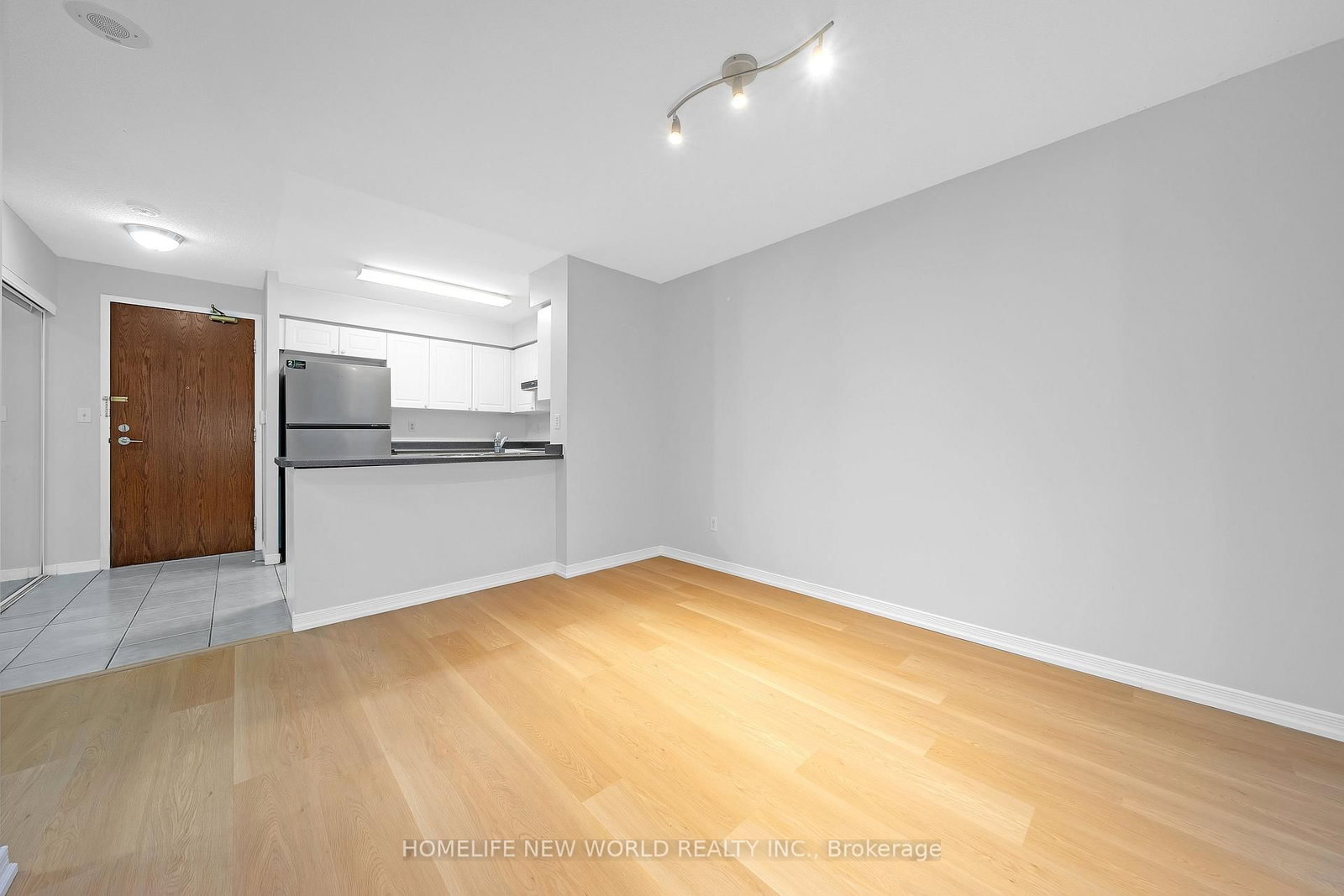 Condo for sale at 105-3 Ellesmere Street, Richmond Hill, Ontario, L4B 4N2 - Langstaff - MLS: N12914558