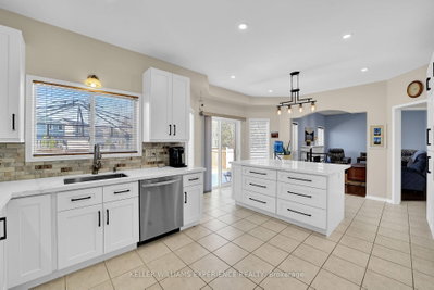 4 GOLD PARK Gate • Essa, ON photo 9