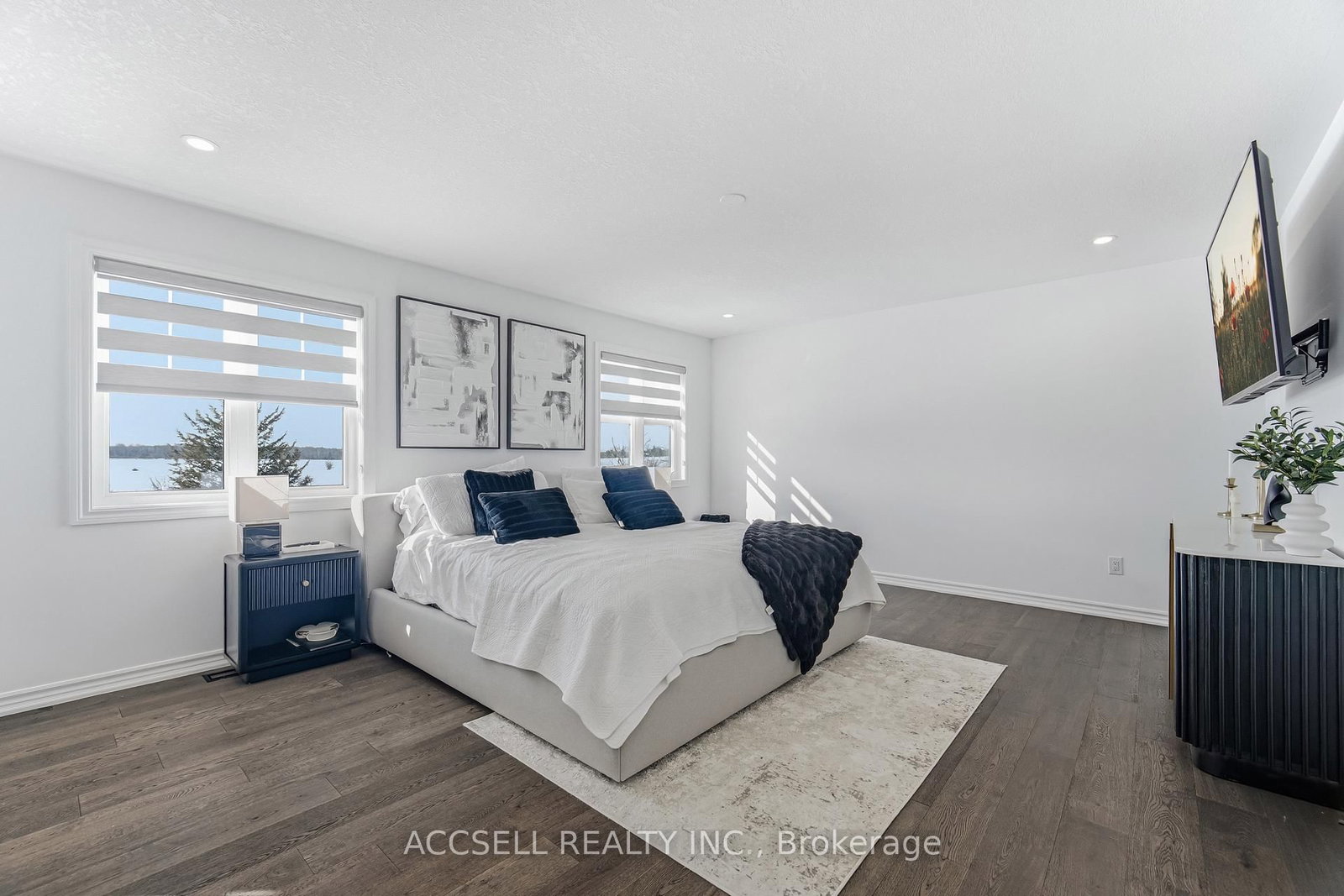 Detached House for sale at 154 Strachan Trail, New Tecumseth, Ontario, L0G 1A0 - Beeton - MLS: N12915438