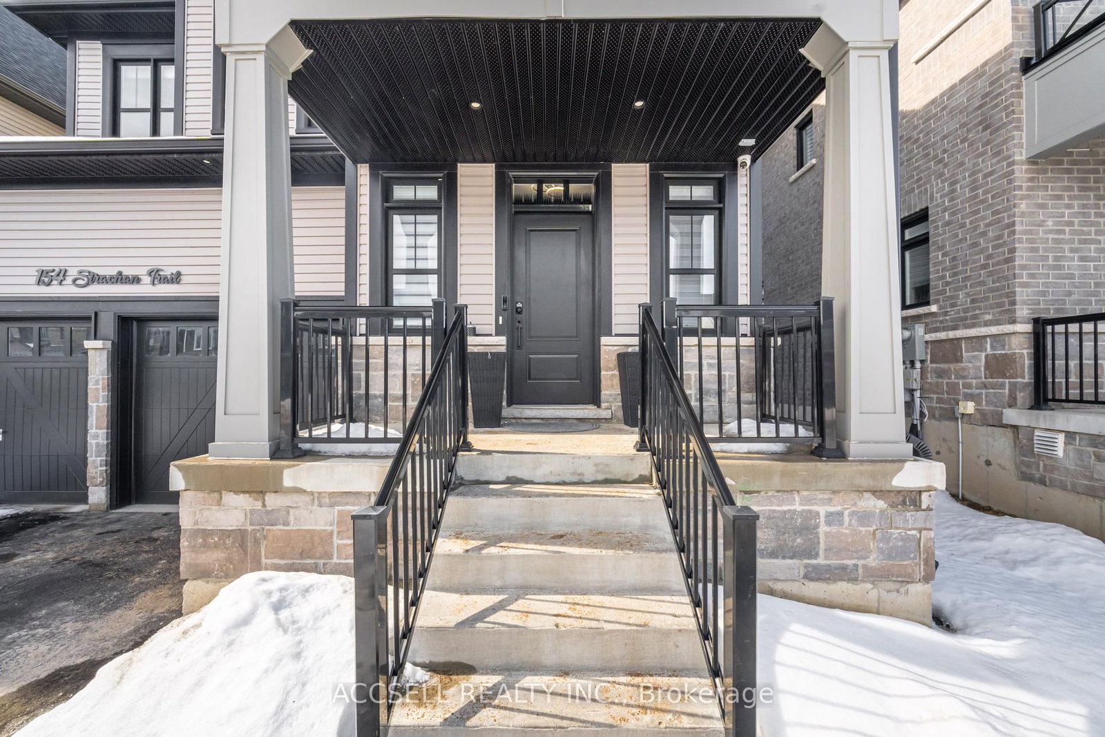 Detached House for sale at 154 Strachan Trail, New Tecumseth, Ontario, L0G 1A0 - Beeton - MLS: N12915438