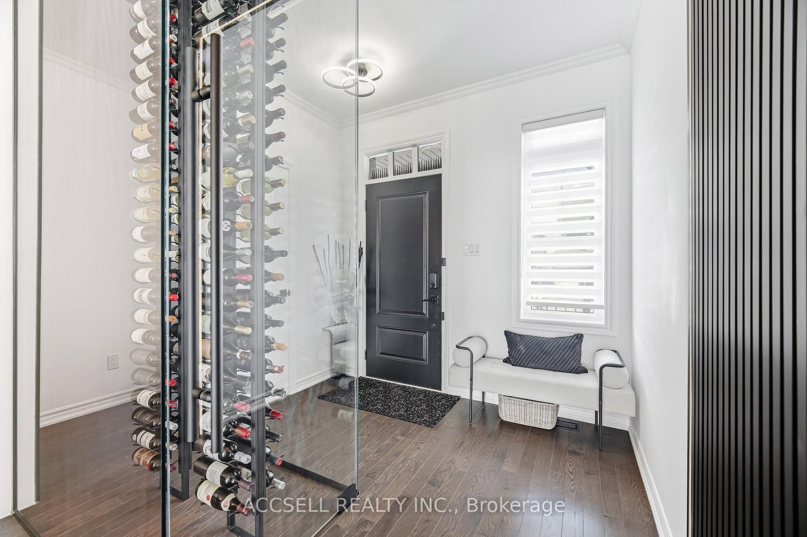 Detached House for sale at 154 Strachan Trail, New Tecumseth, Ontario, L0G 1A0 - Beeton - MLS: N12915438