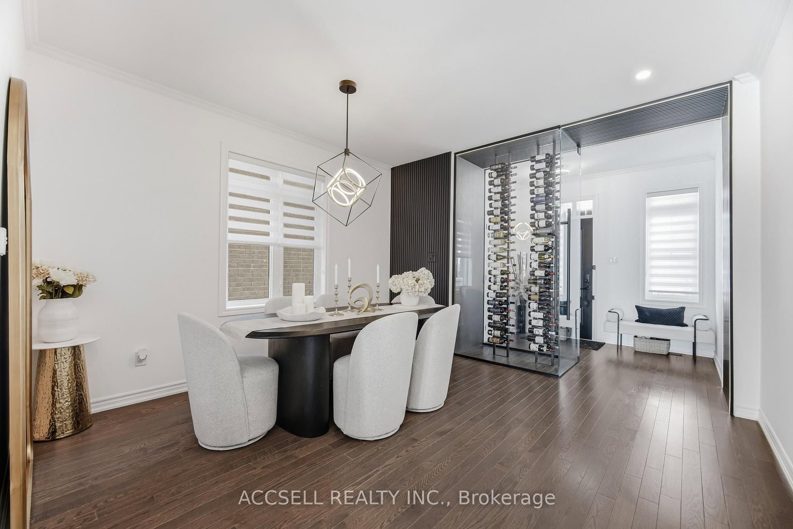 Detached House for sale at 154 Strachan Trail, New Tecumseth, Ontario, L0G 1A0 - Beeton - MLS: N12915438