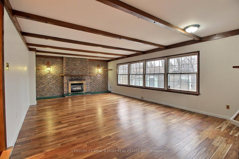 105 Rockport Cres, Richmond Hill, L4C 2M1 | Image 2