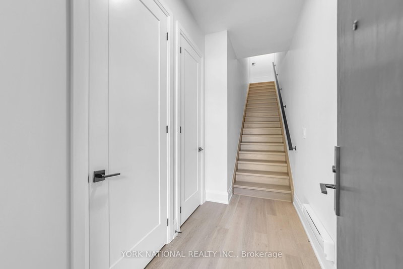 8 - 59 Charles St, Newmarket, L3Y 3V7 | Image 3