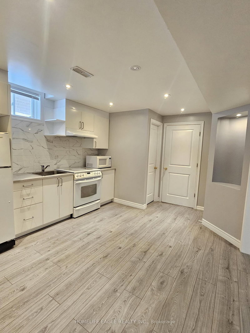 43 Naylor Dr, Bradford West Gwillimbury, L3Z 0J8 | Image 3