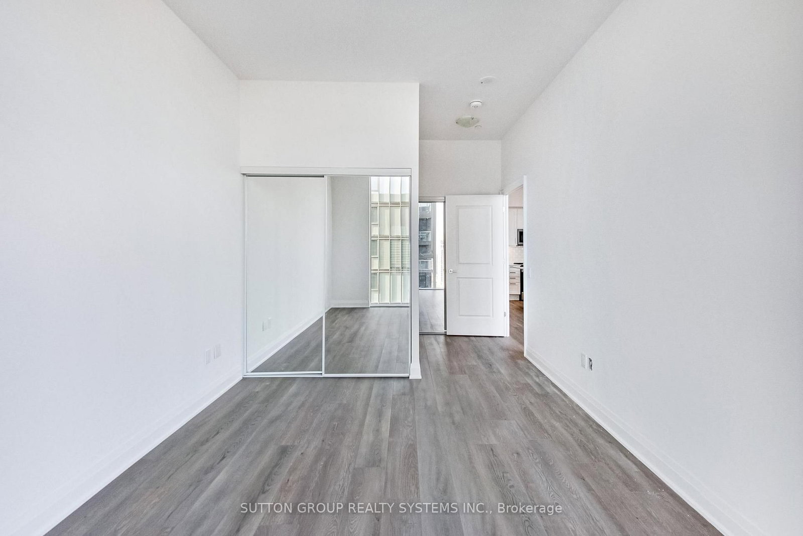 10 Gatineau Drive • #1704 • Vaughan, ON photo 21