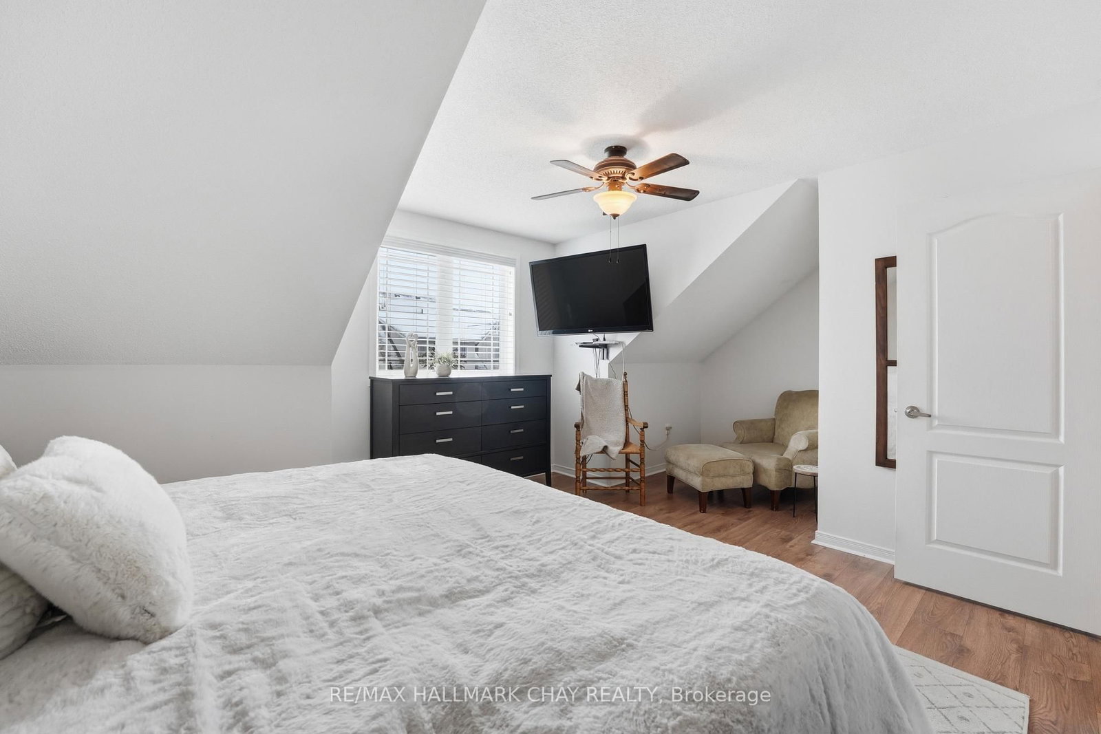 Townhouse for sale at 1280 Coleman Crescent, Innisfil, Ontario, L9S 0G6 - Alcona - MLS: N12916880