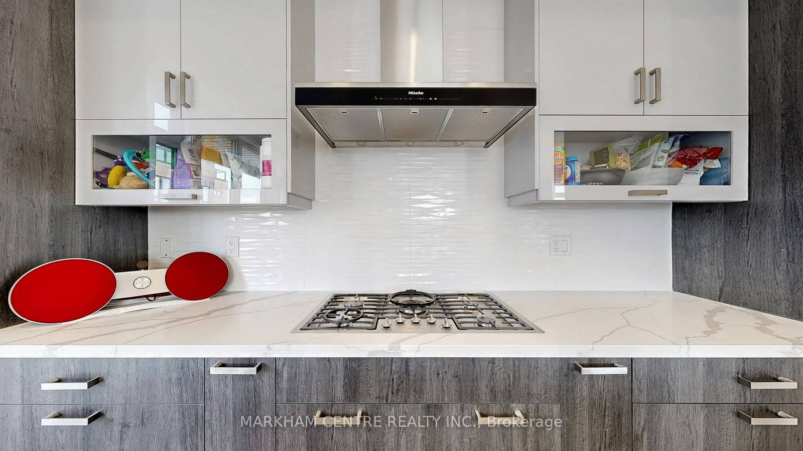 76 Ingersoll Lane • Richmond Hill, ON photo 8