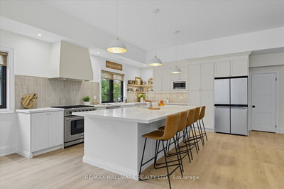 17 Mill St | East Gwillimbury | Image