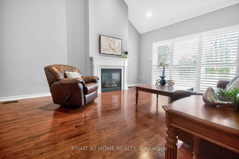 145 Louisbourg Way, Markham, L6E 2A2 | Image 3