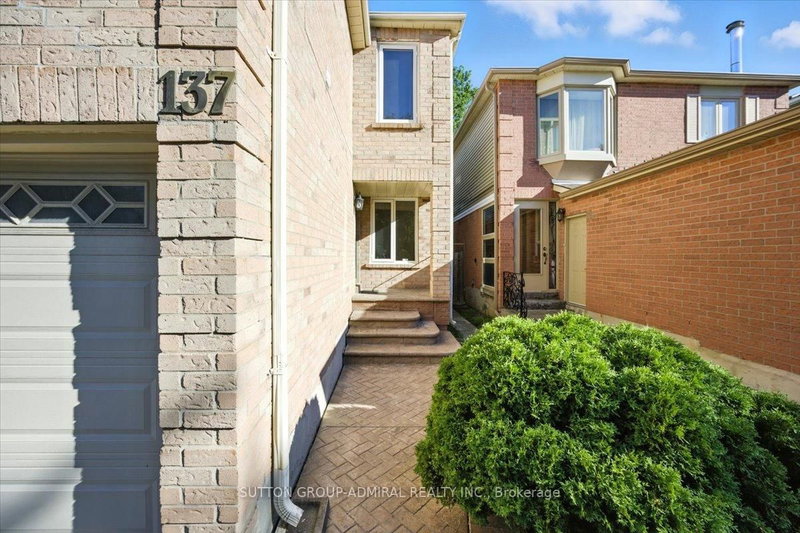137 Chelwood Dr, Vaughan, L4J 7C6 | Image 2
