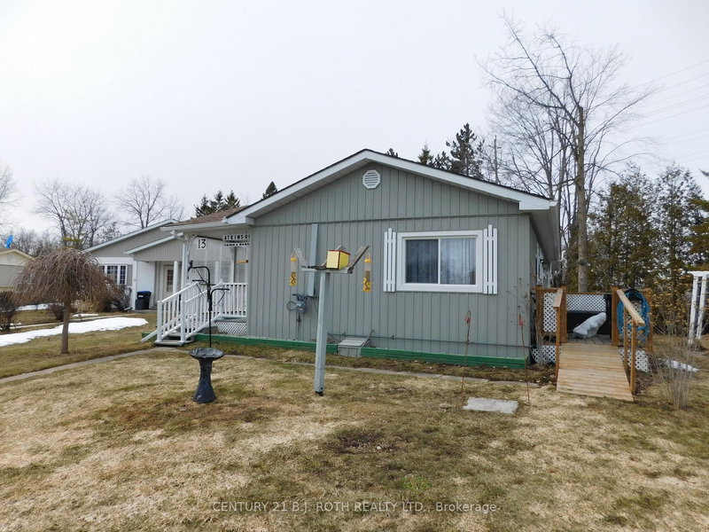 13 Recreation Dr, Innisfil, L9S 1N5 | Image 2