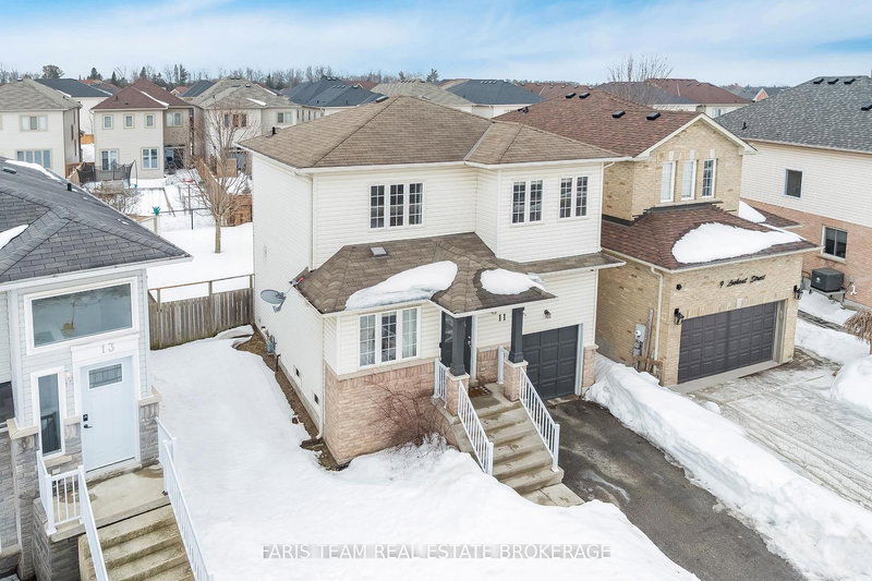 home for sale on 11 Lookout Street