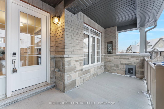6 Howard Williams Court
