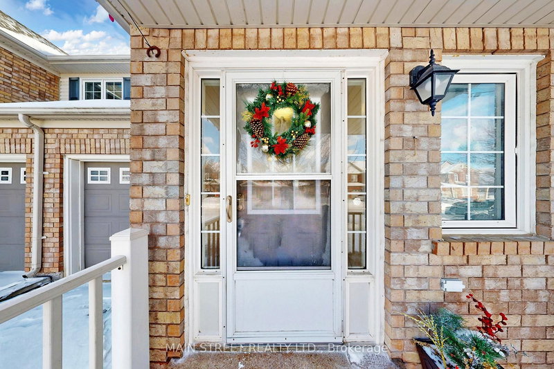 20 Dougherty Cres, Whitchurch-Stouffville, L4A 0A6 | Image 3