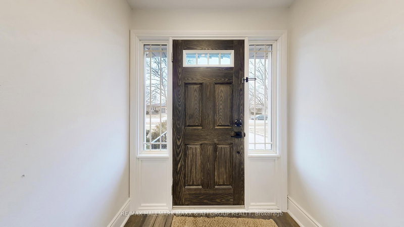 42 Devins Dr, Aurora, L4G 2Z1 | Image 3