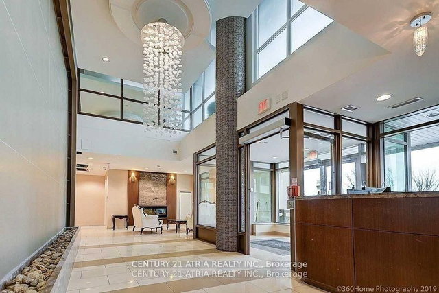 812 - 75 Norman Bethune Avenue