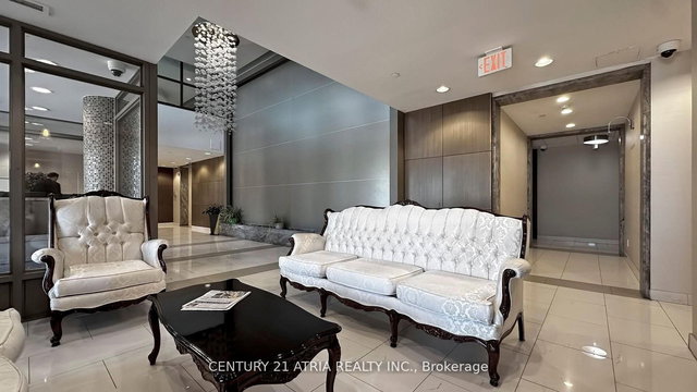 812 - 75 Norman Bethune Avenue