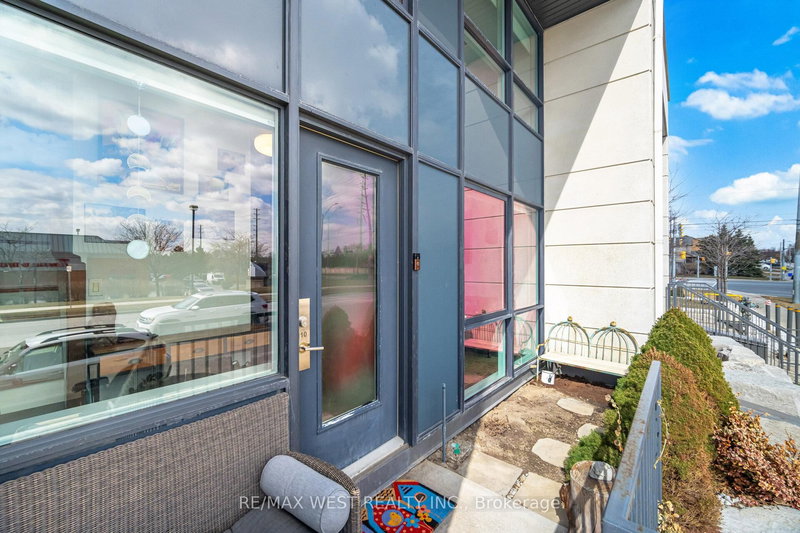 110 - 12 Woodstream Blvd, Vaughan, L4L 8C3 | Image 2