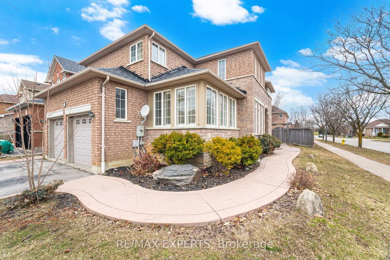 2 Sequoia Rd, Vaughan, L4H 1W2 | Image 2
