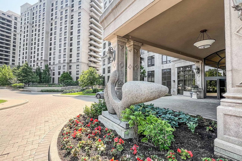 214 - 9235 Jane St, Vaughan, L6A 0J8 | Image 2