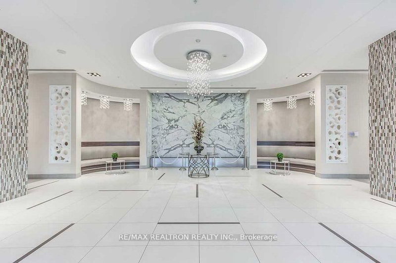 105 - 75 North Park Rd, Vaughan, L4J 0H8 | Image 2