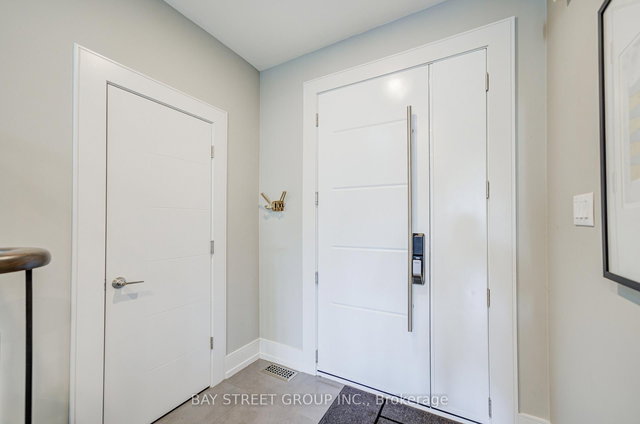 79 Loire Valley Avenue S