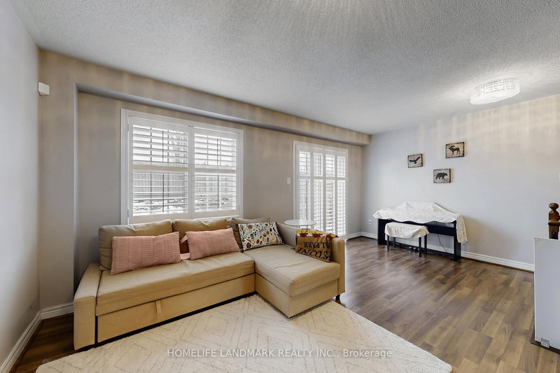 33 Marmill Way, Markham, L3P 7V6 | Image 2