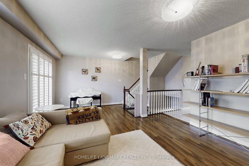 33 Marmill Way, Markham, L3P 7V6 | Image 3