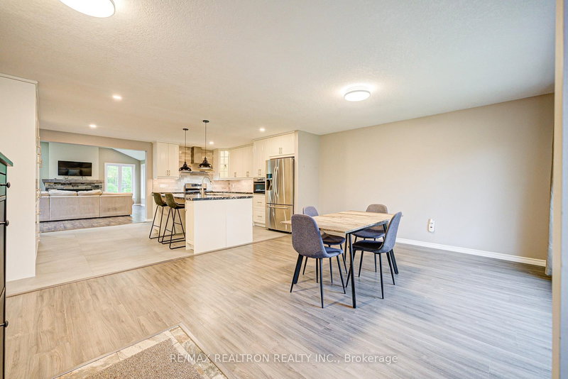 Upper Floor - 1147 Belle Aire Beach Rd, Innisfil, L0L 1C0 | Image 3