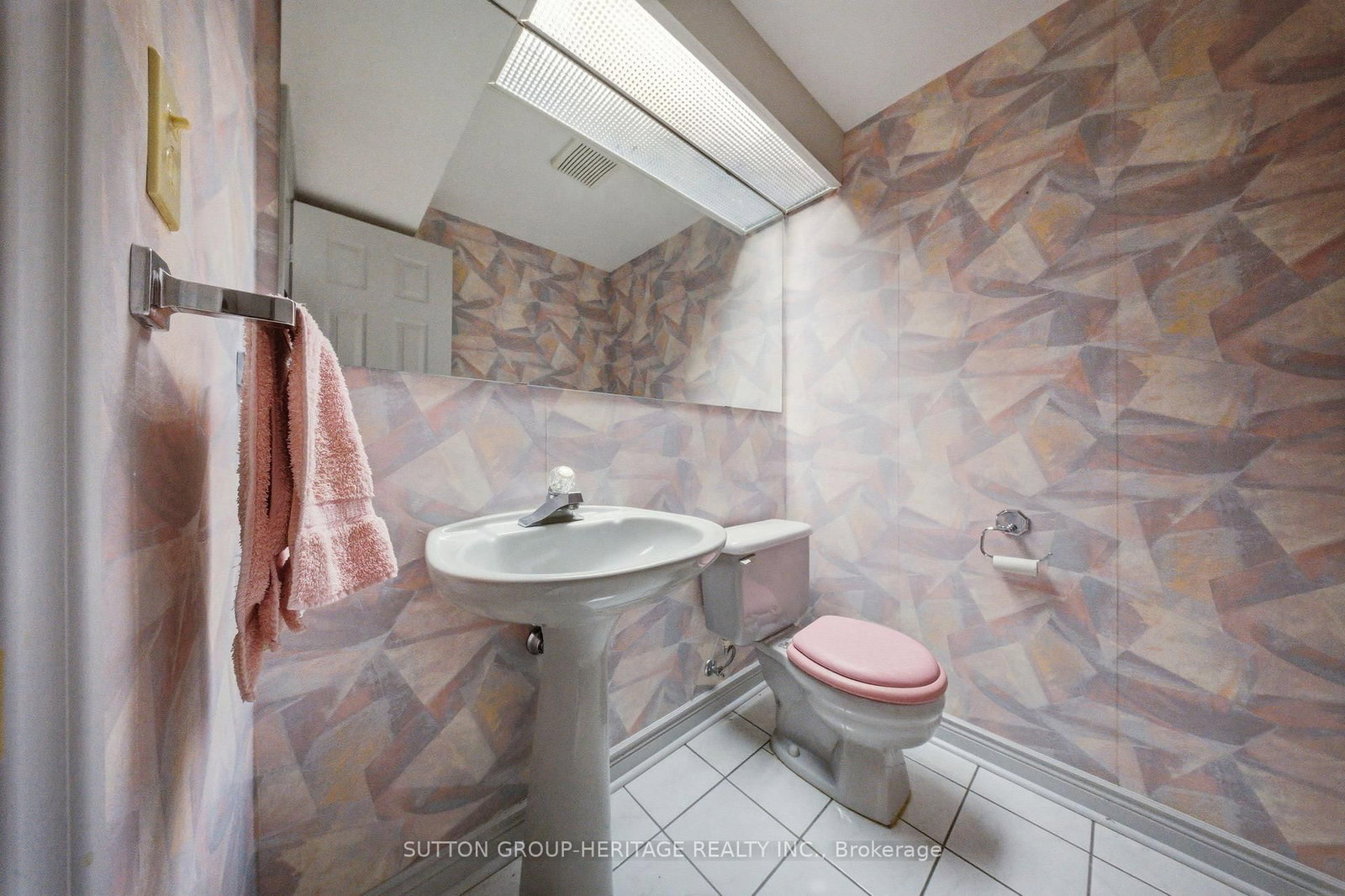 Detached House for sale at 19 Sawyer Crescent, Markham, Ontario, L3P 5V2 - Markham Village - MLS: N12921046