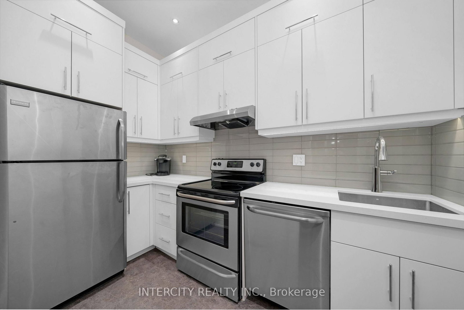 34 Rosebud Crt, Vaughan, view 38