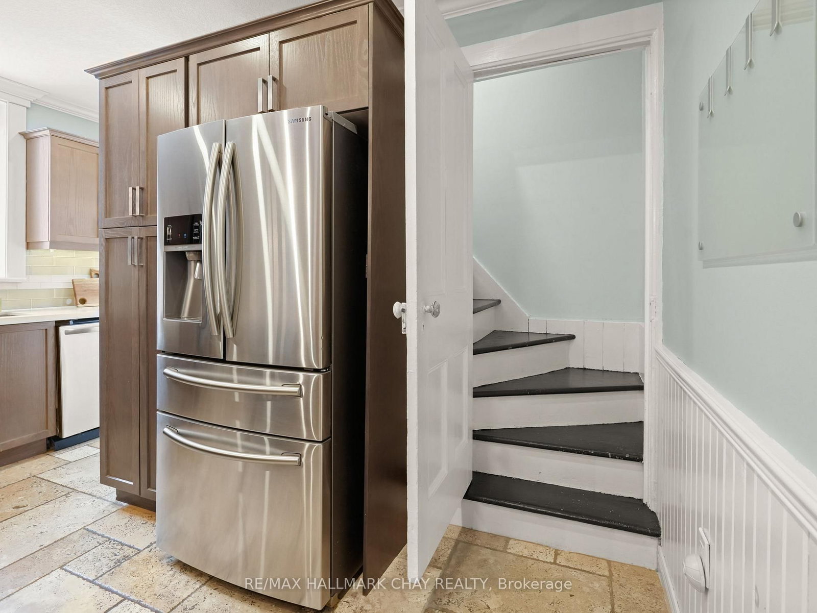 Detached House for sale at 134 Victoria Street, New Tecumseth, Ontario, L9R 1K6 - Alliston - MLS: N12921454