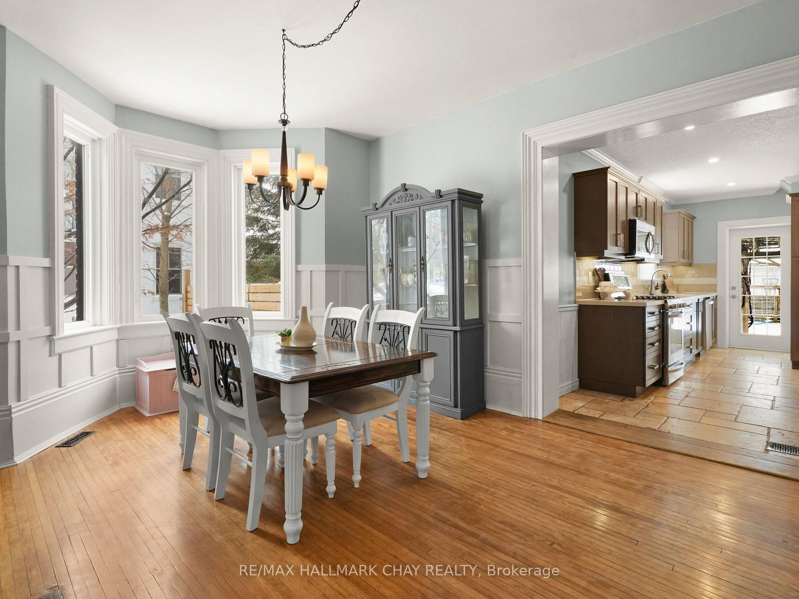 Detached House for sale at 134 Victoria Street, New Tecumseth, Ontario, L9R 1K6 - Alliston - MLS: N12921454