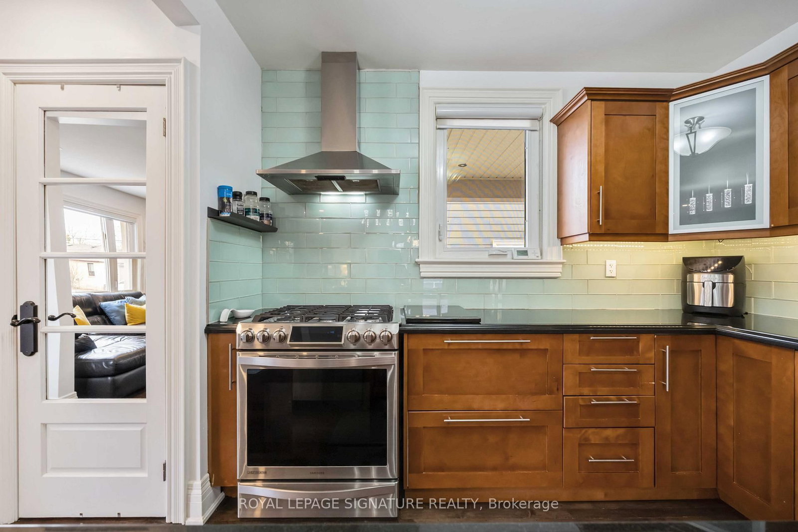 Detached House for sale at 35 Rainbow Drive, Vaughan, Ontario, L4L 2K3 - West Woodbridge - MLS: N12921894