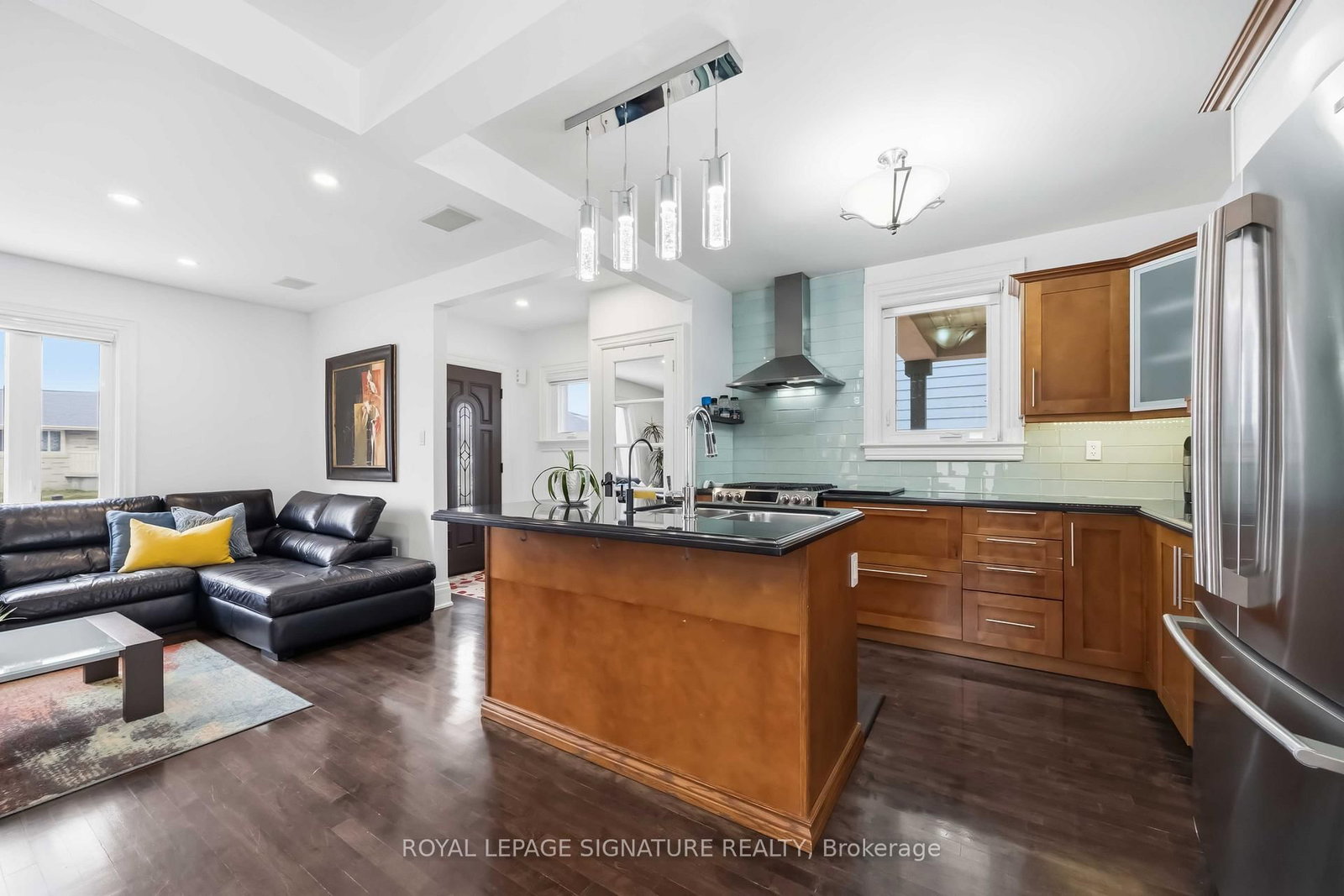 Detached House for sale at 35 Rainbow Drive, Vaughan, Ontario, L4L 2K3 - West Woodbridge - MLS: N12921894