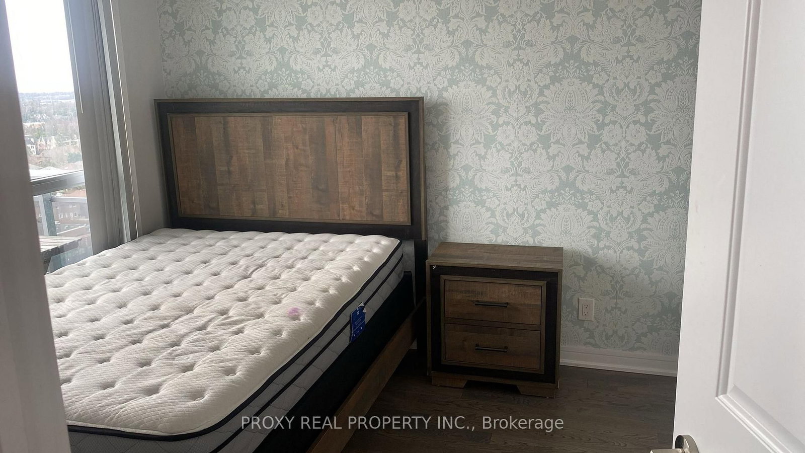 9201 Yonge Street, Unit 1508 - Photo 14